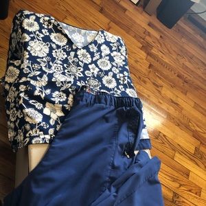 Women’s Scrub Set